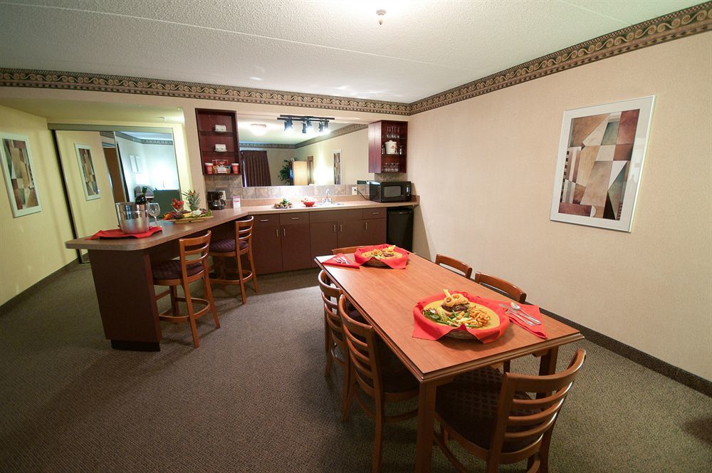 Canad Inns Destination Centre Club Regent Casino Hotel Winnipeg Exteriör bild