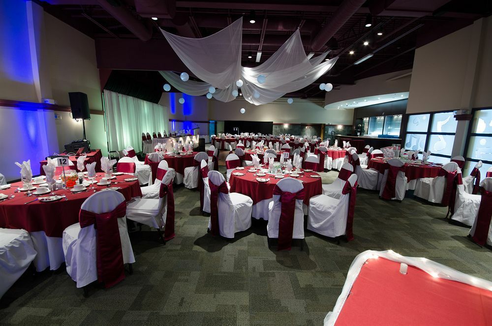 Canad Inns Destination Centre Club Regent Casino Hotel Winnipeg Exteriör bild